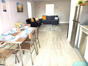 SEASCAPE COZY BEACH HOME only half mile TO OCEAN and BEACH SLEEPS 6